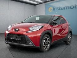 Rot Neu 2025 Toyota Aygo Kleinwagen | 16.699 €