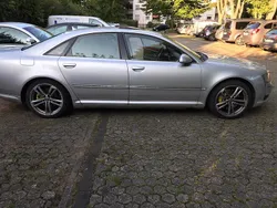 Silber Gebraucht 2005 Audi A8 Limousine | 2.550 €