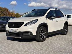 Weiß Gebraucht 2019 Peugeot 2008 Allure SUV | 11.950 € (Guter Preis)