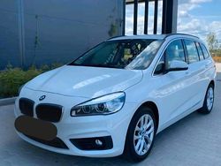 Weiß Gebraucht 2016 BMW 218 Gran Tourer Van / Kleinbus | 8.900 € (Teuer)