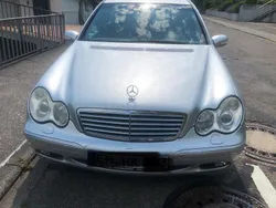 Grau Gebraucht 2001 Mercedes C200 Limousine | 4.000 €