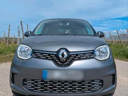 Grau Gebraucht 2021 Renault Twingo Vibes Kleinwagen | 15.300 € (Teuer)