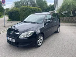 Schwarz Gebraucht 2011 Skoda Roomster Ambition Kombi | 2.700 € (Superpreis)