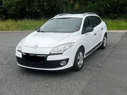 Weiß Gebraucht 2013 Renault Mégane GrandTour Kombi | 5.100 € (Fairer Preis)