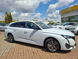 Weiß Gebraucht 2024 Peugeot 308 Allure Kombi | 19.790 € (Superpreis)