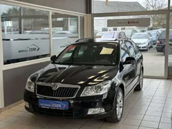 Schwarz Gebraucht 2011 Skoda Octavia Elegance Kombi | 6.990 € (Fairer Preis)