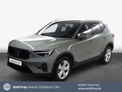 Grün Gebraucht 2024 Volvo XC40 Core SUV | 34.990 € (Guter Preis)