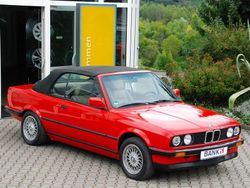 Rot Gebraucht 1990 BMW 320 Cabriolet Sport Line Cabrio | 17.990 €