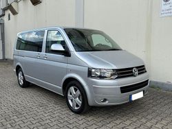 Silber Gebraucht 2011 VW T5 Team Van | 11.690 € (Etwas zu teuer)