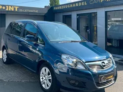 Blau Gebraucht 2012 Opel Zafira Family Van / Kleinbus | 6.995 € (Fairer Preis)