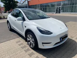 Weiß Gebraucht 2024 Tesla Model Y Standard Range SUV | 36.950 € (Guter Preis)
