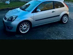 Silber Gebraucht 2006 Ford Fiesta ST-Line Kleinwagen | 1.700 € (Fairer Preis)