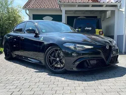 Schwarz Gebraucht 2023 Alfa Romeo Giulia Limousine | 61.290 €