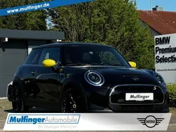 Midnight black (metallic) Gebraucht 2022 Mini Cooper Kleinwagen | 18.900 € (Fairer Preis)