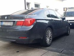 Schwarz Gebraucht 2009 BMW 730 Limousine | 12.600 € (Etwas zu teuer)