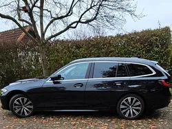 Schwarz Gebraucht 2021 BMW 318 Sport Line Kombi | 25.650 € (Guter Preis)
