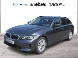 Grau Gebraucht 2021 BMW 318 Advantage Kombi | 27.890 € (Fairer Preis)
