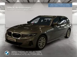 Grau Gebraucht 2024 BMW 318 Efficient Dynamics Kombi | 36.799 € (Fairer Preis)