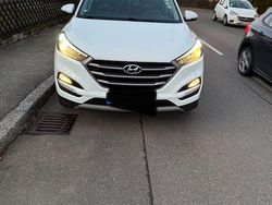 Weiß Gebraucht 2017 Hyundai Tucson Classic SUV | 14.500 € (Fairer Preis)