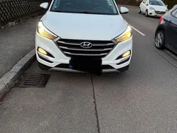 Weiß Gebraucht 2017 Hyundai Tucson Classic SUV | 14.500 € (Fairer Preis)