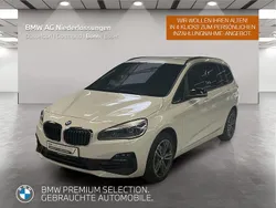 Weiß Gebraucht 2022 BMW 218 Gran Tourer Performance Van / Kleinbus | 26.499 € (Etwas zu teuer)