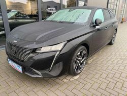 Schwarz Gebraucht 2023 Peugeot 308 Allure Kombi | 20.950 € (Guter Preis)