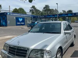 Silber Gebraucht 1994 Mercedes C220 Limousine | 7.500 €