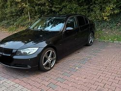 Schwarz Gebraucht 2007 BMW 320 Limousine | 7.500 € (Teuer)