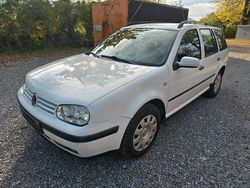 Weiß Gebraucht 2000 VW Golf IV Kombi | 1.500 € (Etwas zu teuer)