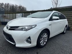 Weiß Gebraucht 2013 Toyota Auris Touring Sports Life+ Kombi | 12.500 € (Fairer Preis)