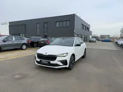 Moonweiß metallic (weiß) metallic Neu 2025 Skoda Scala Monte Carlo Kleinwagen | 37.770 €