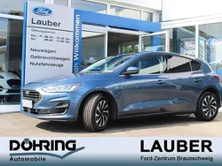 Chromablau Gebraucht 2024 Ford Focus Titanium Limousine | 22.974 € (Guter Preis)