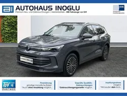Grau delfingrau metallic (metallic) Gebraucht 2024 VW Tiguan Life SUV | 35.480 € (Guter Preis)