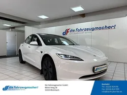 Weiss Gebraucht 2024 Tesla Model 3 Limousine | 35.488 € (Etwas zu teuer)