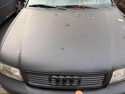 Grün Gebraucht 1998 Audi A4 Limousine | 375 € (Superpreis)