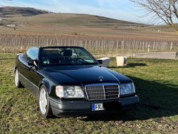 Schwarz Gebraucht 1997 Mercedes E220 Edition Cabrio | 24.499 € (Fairer Preis)