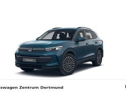 Blau Gebraucht 2025 VW Tiguan Life SUV | 42.788 € (Guter Preis)