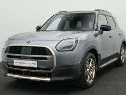 Grün Gebraucht 2024 Mini Countryman Favoured SUV | 34.992 € (Superpreis)
