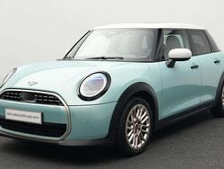 Grün Gebraucht 2024 Mini Cooper Favoured Kleinwagen | 27.802 € (Guter Preis)