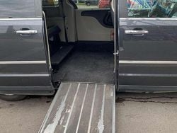 Schwarz Gebraucht 2012 Lancia Voyager Gold Van / Kleinbus | 7.900 € (Guter Preis)