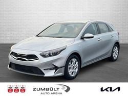 Silber ((kcs) sparkling silver m (silber)) Gebraucht 2025 Kia Ceed Comfort Limousine | 22.900 € (Fairer Preis)