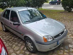 Silber Gebraucht 2001 Ford Fiesta Kleinwagen | 1.100 € (Fairer Preis)