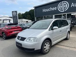 Silber Gebraucht 2006 VW Touran Conceptline Van / Kleinbus | 2.990 € (Etwas zu teuer)