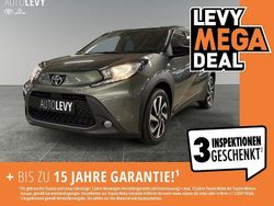 Cardamon green metallic/ night sky black Gebraucht 2022 Toyota Aygo X Basis SUV | 13.870 € (Fairer Preis)