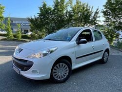 Weiß Gebraucht 2010 Peugeot 206+ Kleinwagen | 1.600 € (Fairer Preis)