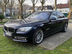 Blau Gebraucht 2013 BMW 730 Limousine | 15.000 € (Fairer Preis)