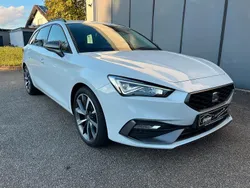 Weiß Gebraucht 2024 Seat Leon FR Kombi | 25.900 € (Guter Preis)