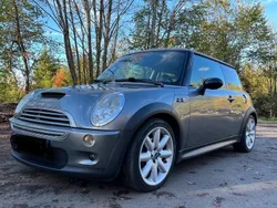 Silber Gebraucht 2003 Mini Cooper S Kleinwagen | 3.990 €