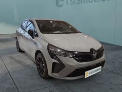 Grau Gebraucht 2024 Renault Clio V Esprit Alpine Limousine | 27.240 € (Teuer)