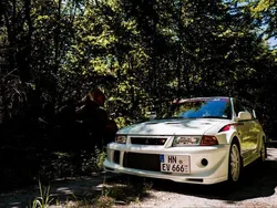 Weiß Gebraucht 2000 Mitsubishi Lancer Limousine | 70.000 €